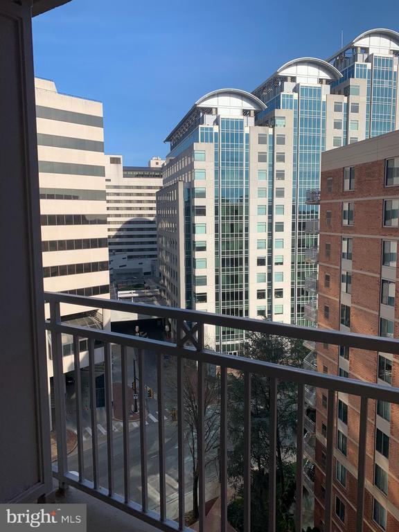 Building Photo - 7500 Woodmont Ave