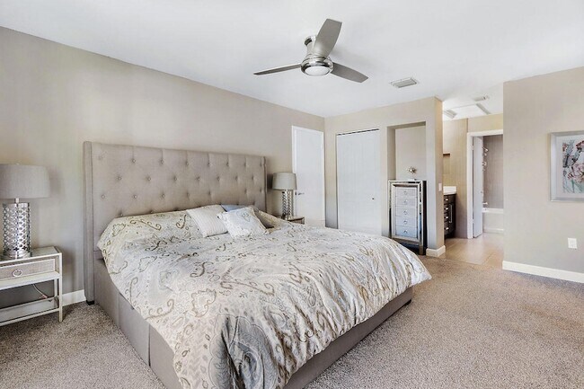 Building Photo - 13115 Belhaven Ct