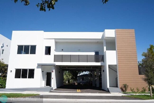 Building Photo - 500 Foster Rd