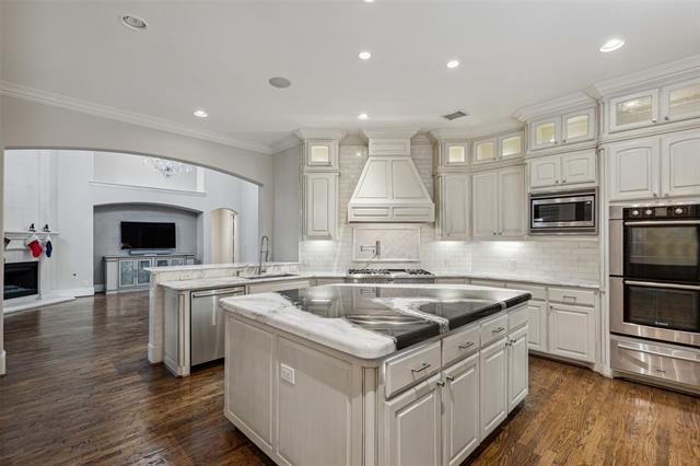 Building Photo - 6405 Royal Ln