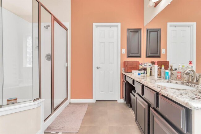 Building Photo - 6915 Moreleigh Branch Dr