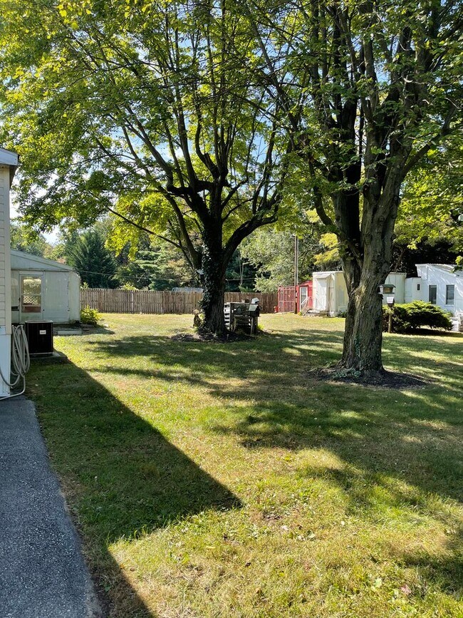Building Photo - 3 bedroom home Fayetville PA!