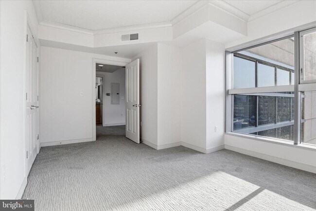 Building Photo - 777 7th St NW