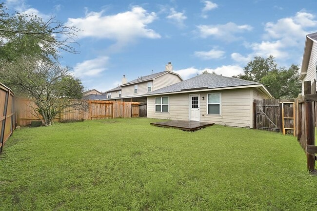 Building Photo - 702 Heatherton Hill Ln