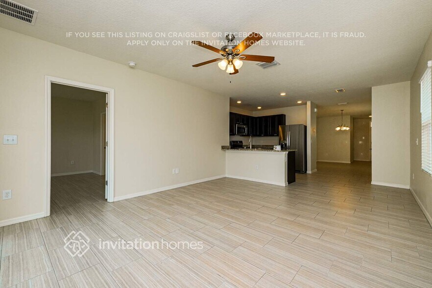 Building Photo - 8004 Pelican Reed Cir
