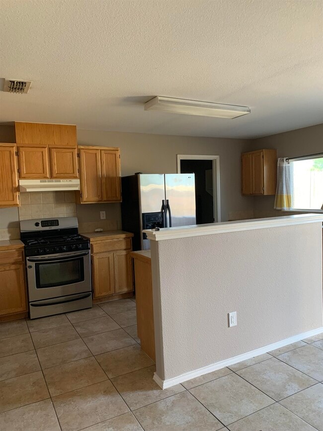 Building Photo - 516 Valdosa Dr