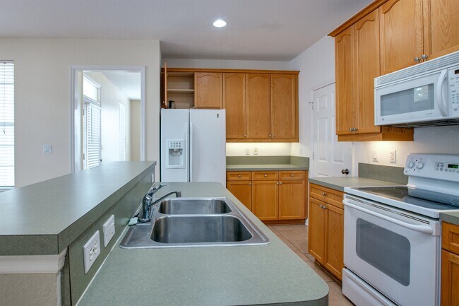 Building Photo - 4266 Park Crossing Tr