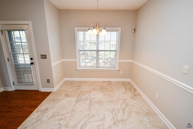 Building Photo - 104 Newport Ave