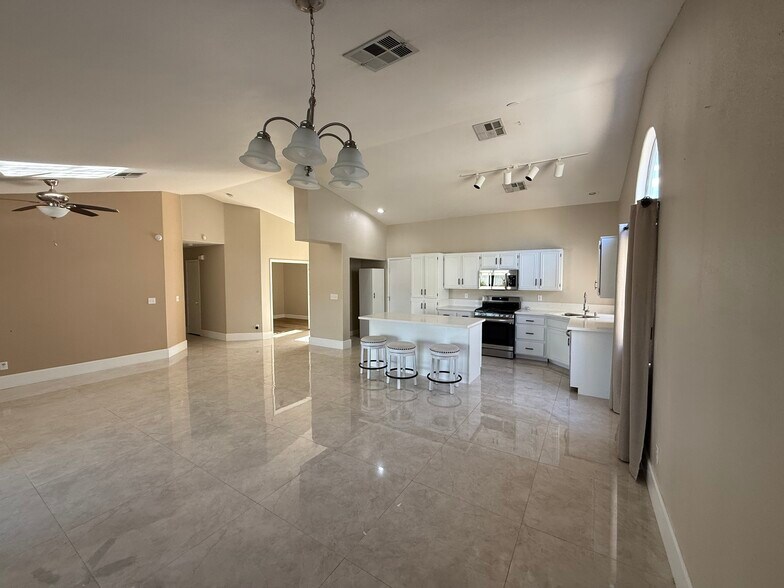 Building Photo - 517 Scenic Terra Dr