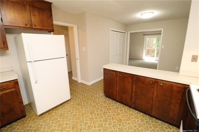 Building Photo - 5215 Deer Haven Dr