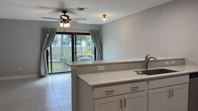 Building Photo - 4230 Napoli Lake Dr