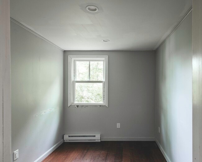 Building Photo - 127R Leonard St