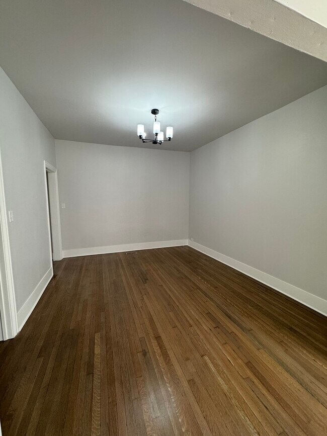 Building Photo - 11578 S Perry Ave