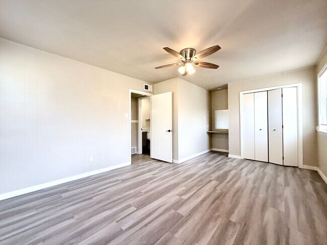 Building Photo - Stylish Two-Story Duplex with Loft, Fireplace & Private Backyard in New Braunfels!