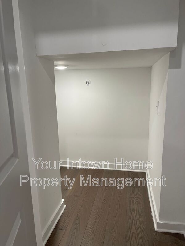 Building Photo - 407 Pratt Dr SE