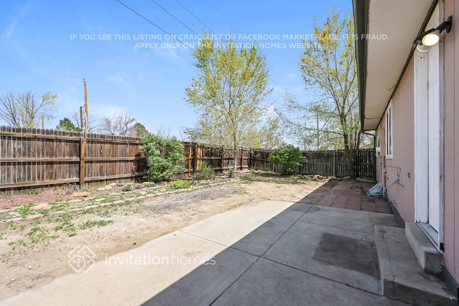 Building Photo - 18839 E 16th Pl