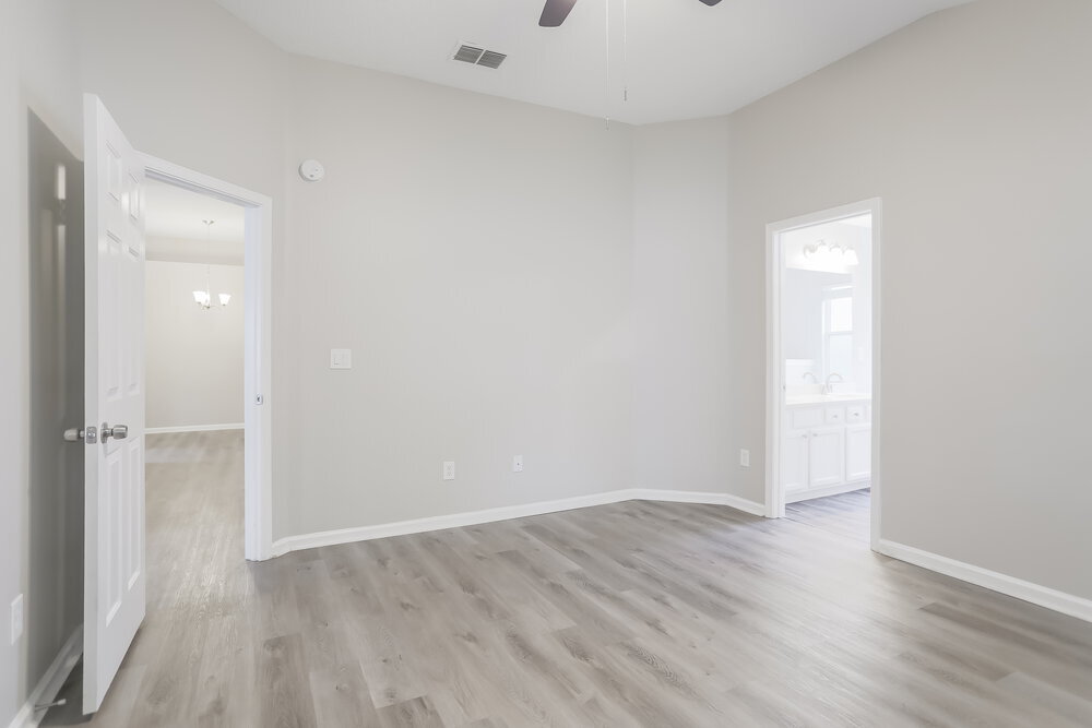 Building Photo - 1703 Canopy Oaks Dr