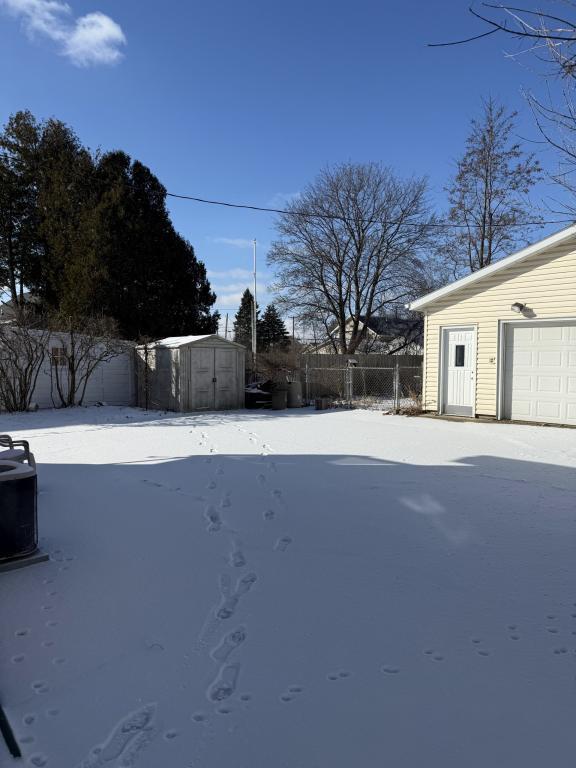 Building Photo - 1910 Lincoln St