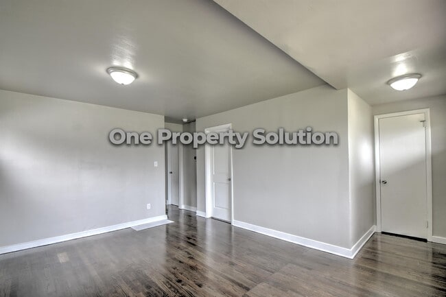 Building Photo - 2034 Pennsylvania St