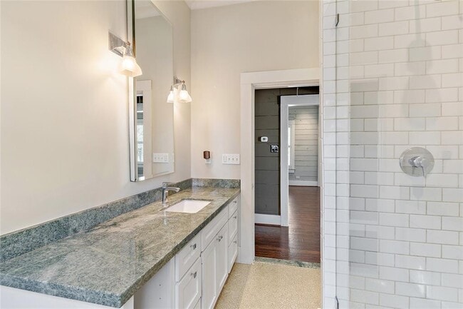 Building Photo - 809 Woodrow St