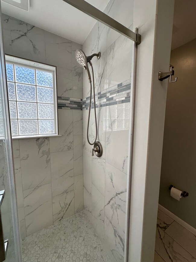 Building Photo - Gorgeous Deerfield Plantation 4 Bed 2.5 Ba...