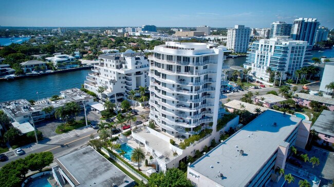 Building Photo - 612 Bayshore Dr