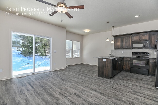 Building Photo - 3223 N 103rd Pl