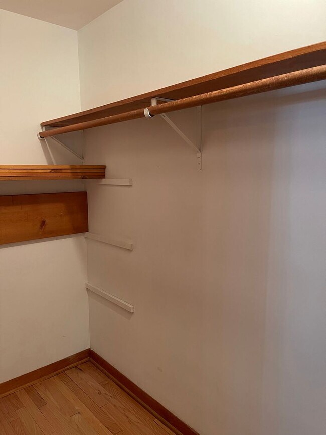 Building Photo - x311