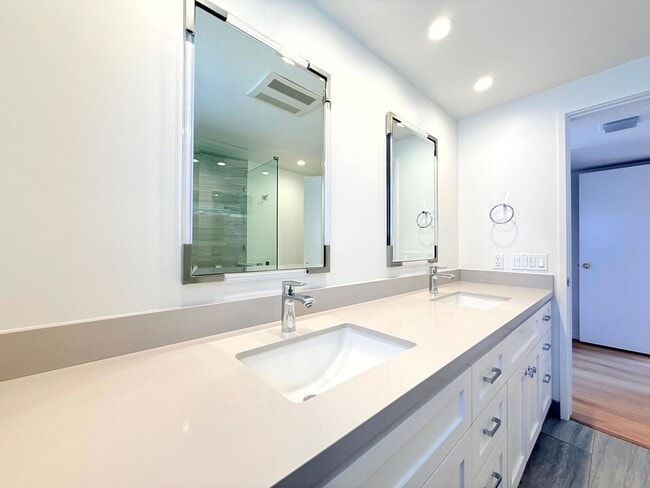 Building Photo - Fantastic Single Story 3 bed - 3 bath with backyard in Malibu - Topanga Beach Area