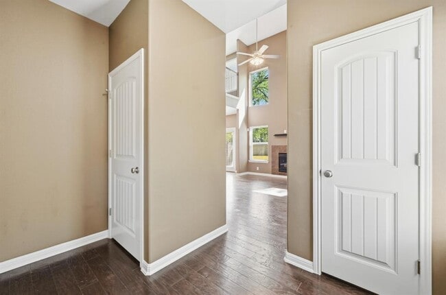 Building Photo - 11417 Lost Maples Trail