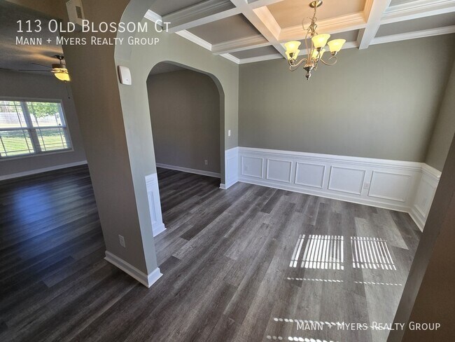 Building Photo - 113 Old Blossom Ct