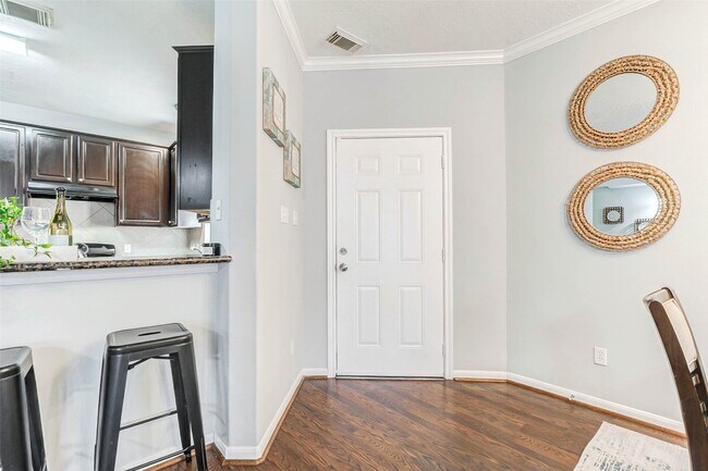 Building Photo - 5227 Brinkman Ct