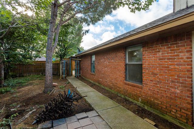 Building Photo - 2301 Kingsford Ct