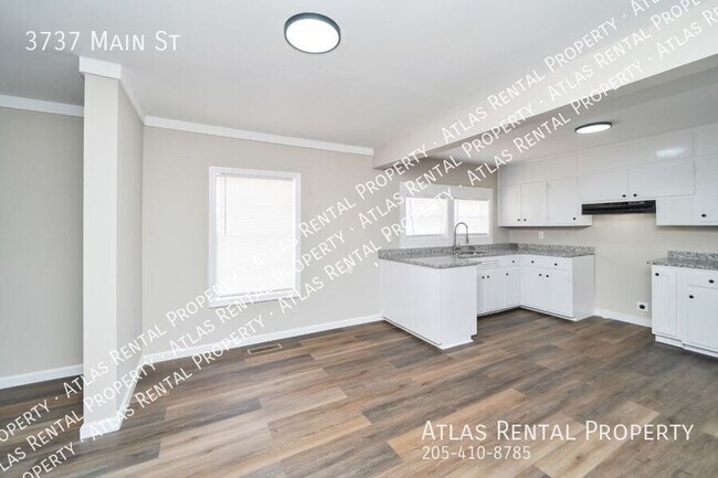 Building Photo - 3737 Main St