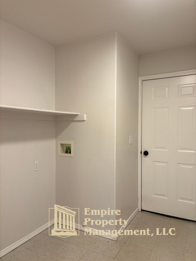 Building Photo - 2325 Aspen Way