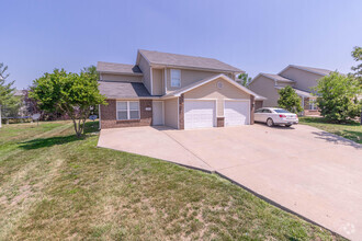 Building Photo - 1505 Raleigh Dr