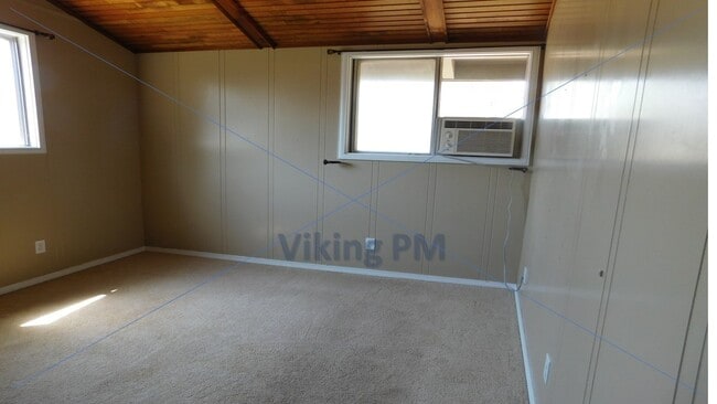 Building Photo - 501 NE Loper Ave