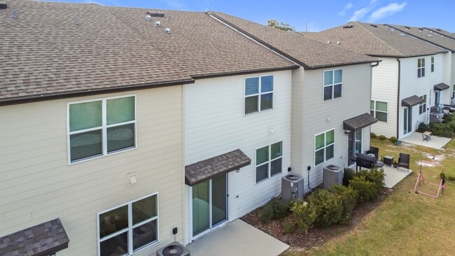 Building Photo - 5941 Piney Shrub Pl