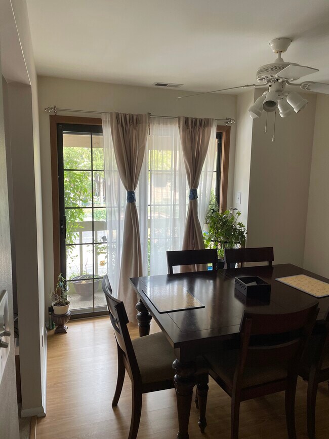 Building Photo - 1508 W Jefferson Ave