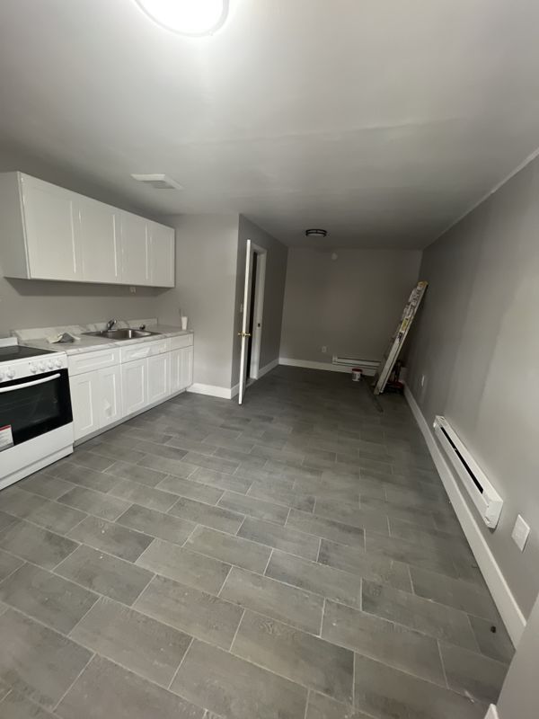 Building Photo - 739 Tilden St