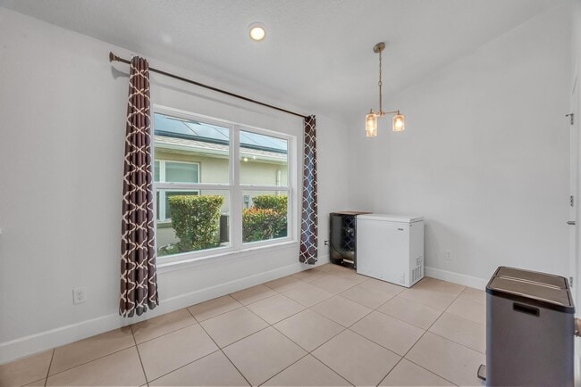 Building Photo - 5361 San Benedetto Pl