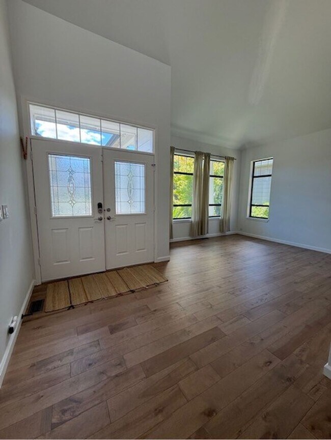 Building Photo - 4bd/2.5ba Snohomish Home