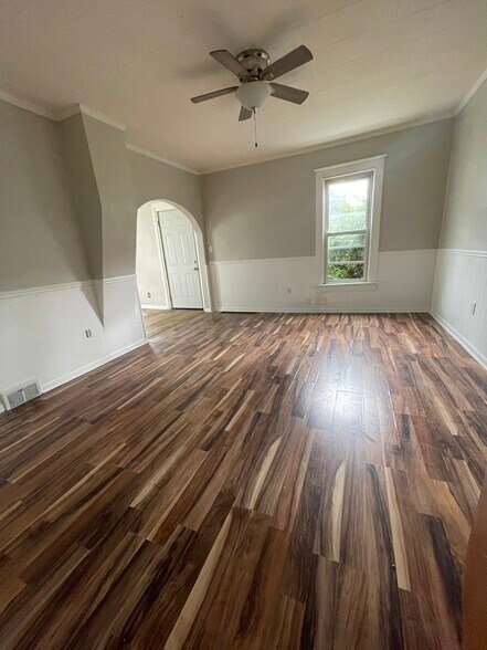 Dining Room - 9 Oak St