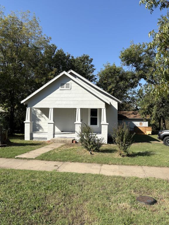 Primary Photo - 1301 S Armstrong Ave