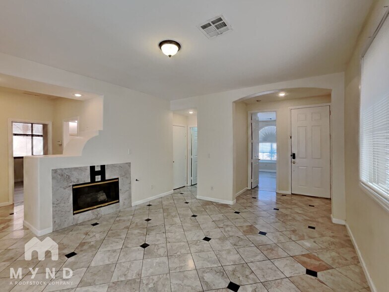 Building Photo - 9101 Ivybridge St