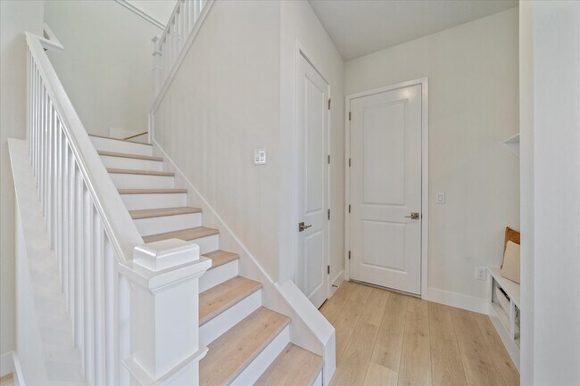 Building Photo - 7279 Kodiak Ln
