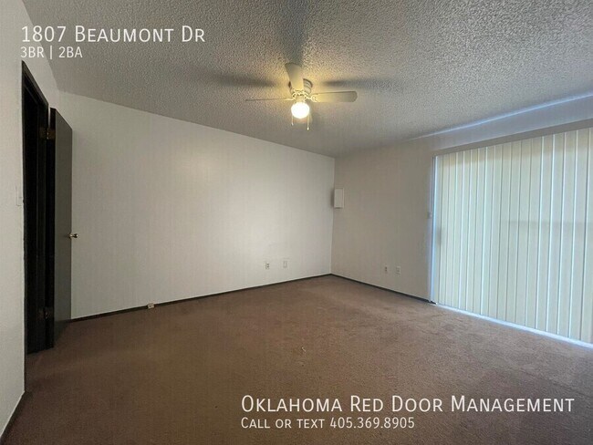 Building Photo - 1807 Beaumont Dr