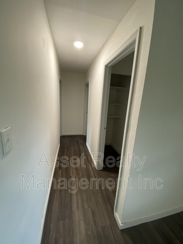 Building Photo - 221 Pattie Gap Rd