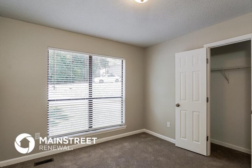 Building Photo - 1629 5 Acre Rd