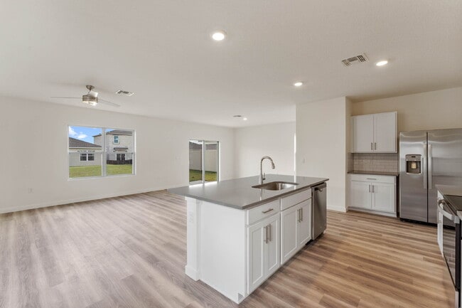 Building Photo - Stylish 4-Bedroomf in Summerly, Saint Cloud - Minutes from Lake Nona. Available after August 10!